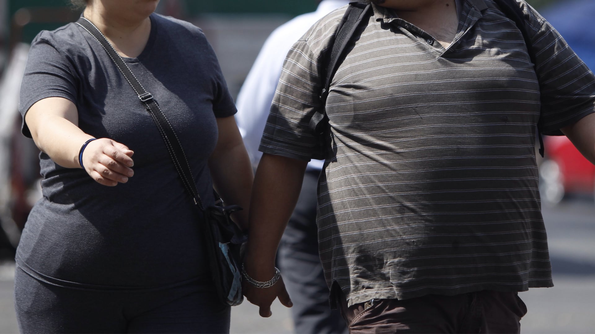 Las personas con obesidad podrían tener hasta un 30% de probabilidades de tener cáncer. (EFE/Sáshenka Gutiérrez).