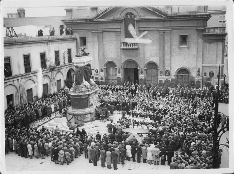 El Sepulcro de Manuel Belgrano (Archivo General de la Nación)