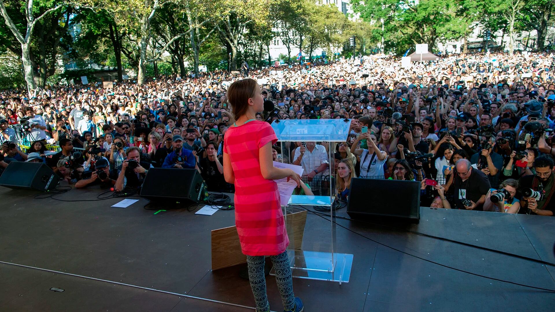 Greta Thunberg, ante una multitud en Nueva York  (AP Photo/Eduardo Munoz Alvarez)