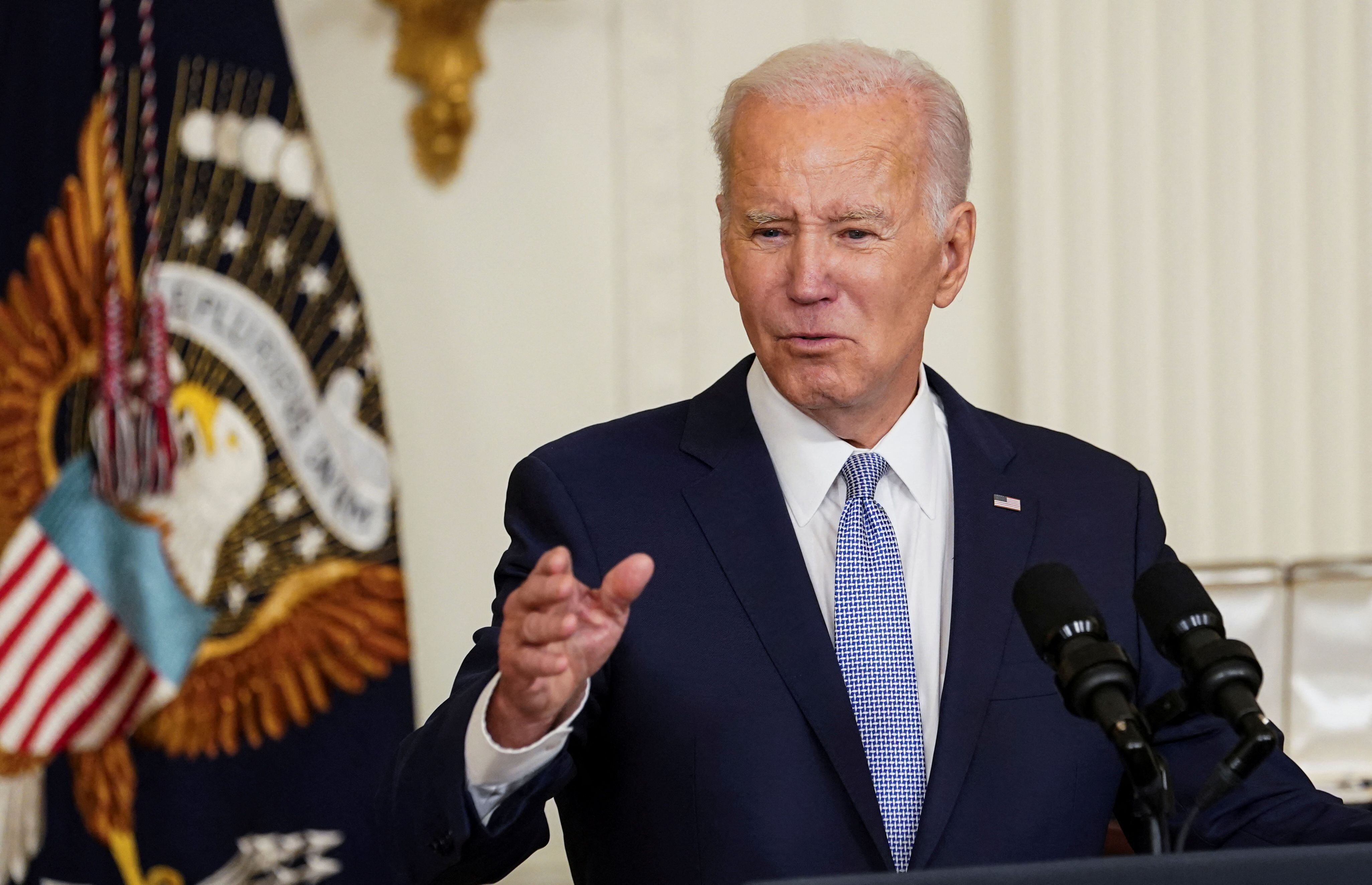 Biden condecoró a una decena de funcionarios por su contribución a la democracia. (REUTERS)