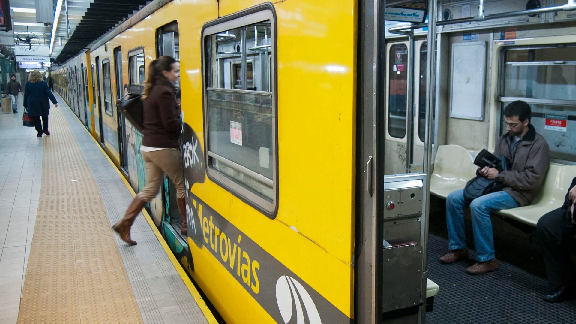 Frenaron el aumento en el subte (NA)