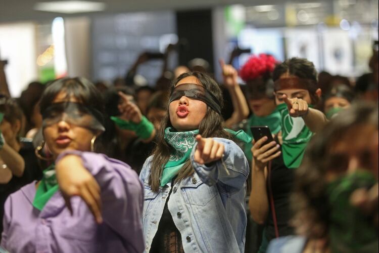 Las reacciones de algunos colectivos feministas no se hicieron esperar. (FOTO: FERNANDO CARRANZA GARCIA / CUARTOSCURO.)