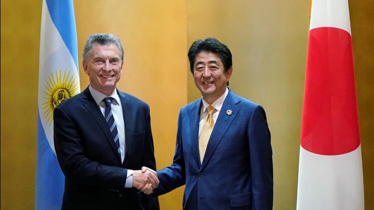 Mauricio Macri con el primer ministro de Japón, Shinzo Abe, en Japón