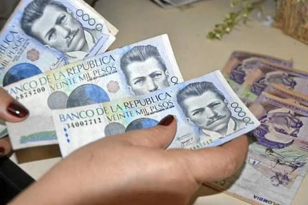 El Gobierno de Gustavo Petro quiere convertir dinero privado, del ahorro de los colombianos, en recursos públicos - crédito Colprensa
