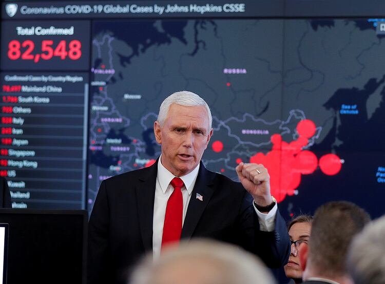 El vicepresidente Mike Pence es el encargado en EEUU de liderar los esfuerzos contra el coronavirus (Foto: Carlos Barria/ Reuters)