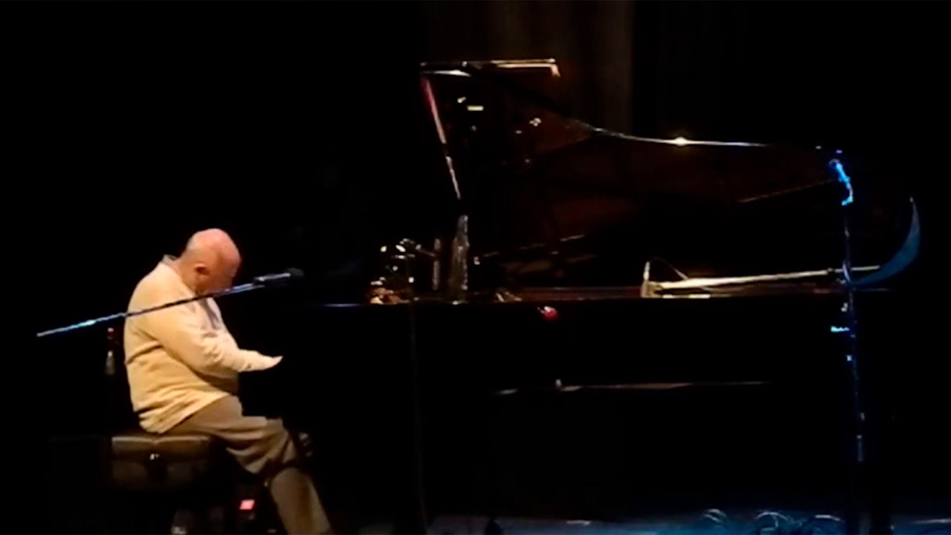 El músico argentino falleció a los 80 años. En su extensa carrera tocó con figuras internacionales como Duke Ellington, Count Basie y Ray Charles (Captura de video)