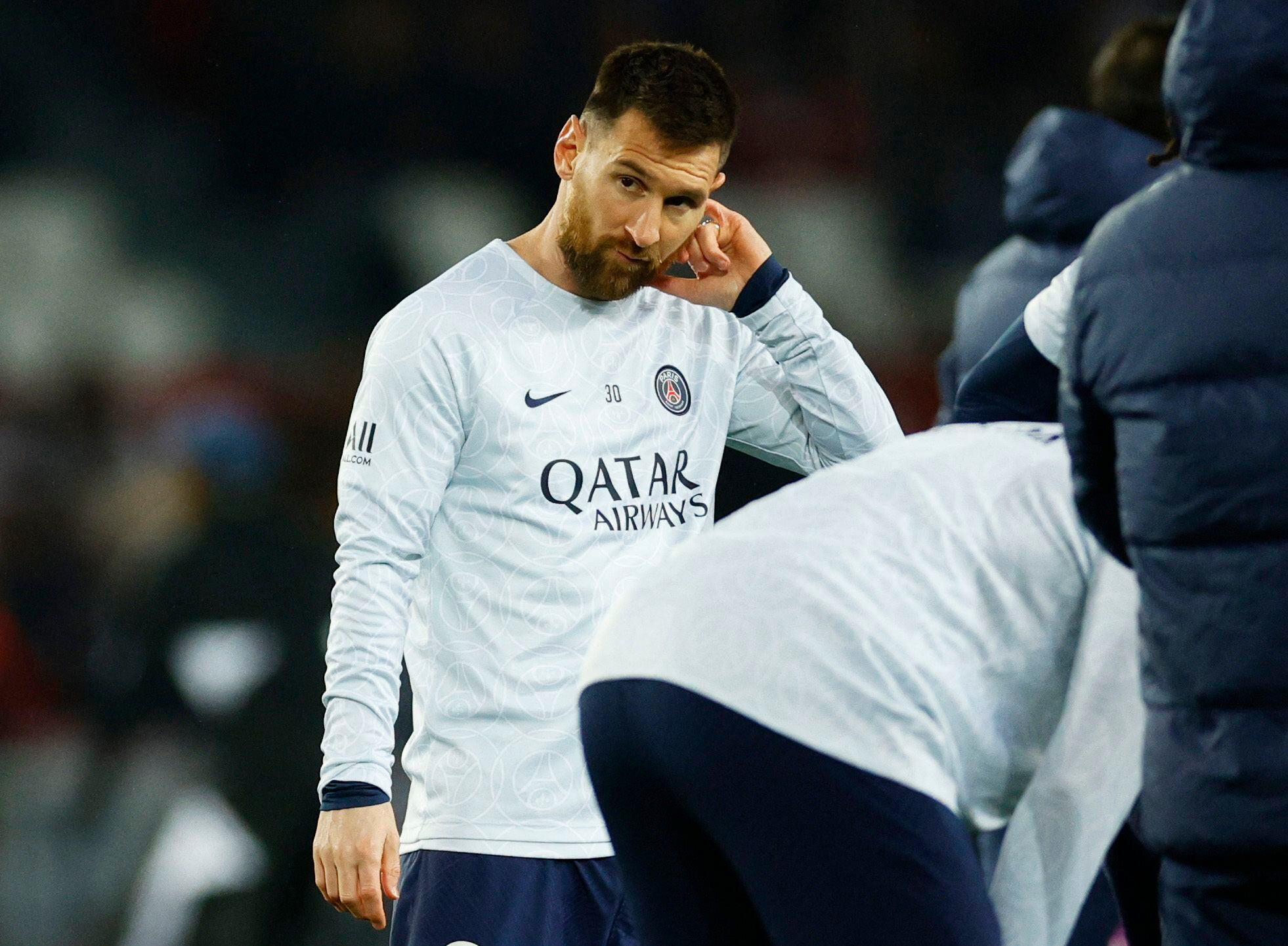 Los simpatizantes del PSG silbaron a Messi en la previa. Foto: REUTERS/Sarah Meyssonnier