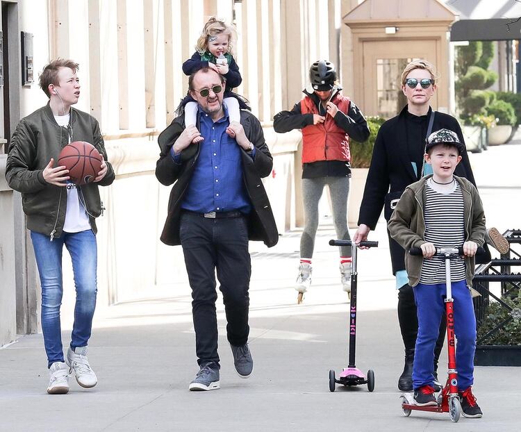 Cate Blanchett y su marido, Andrew con sus hijos, Dashiell, Roman,Ignatius y Edith
