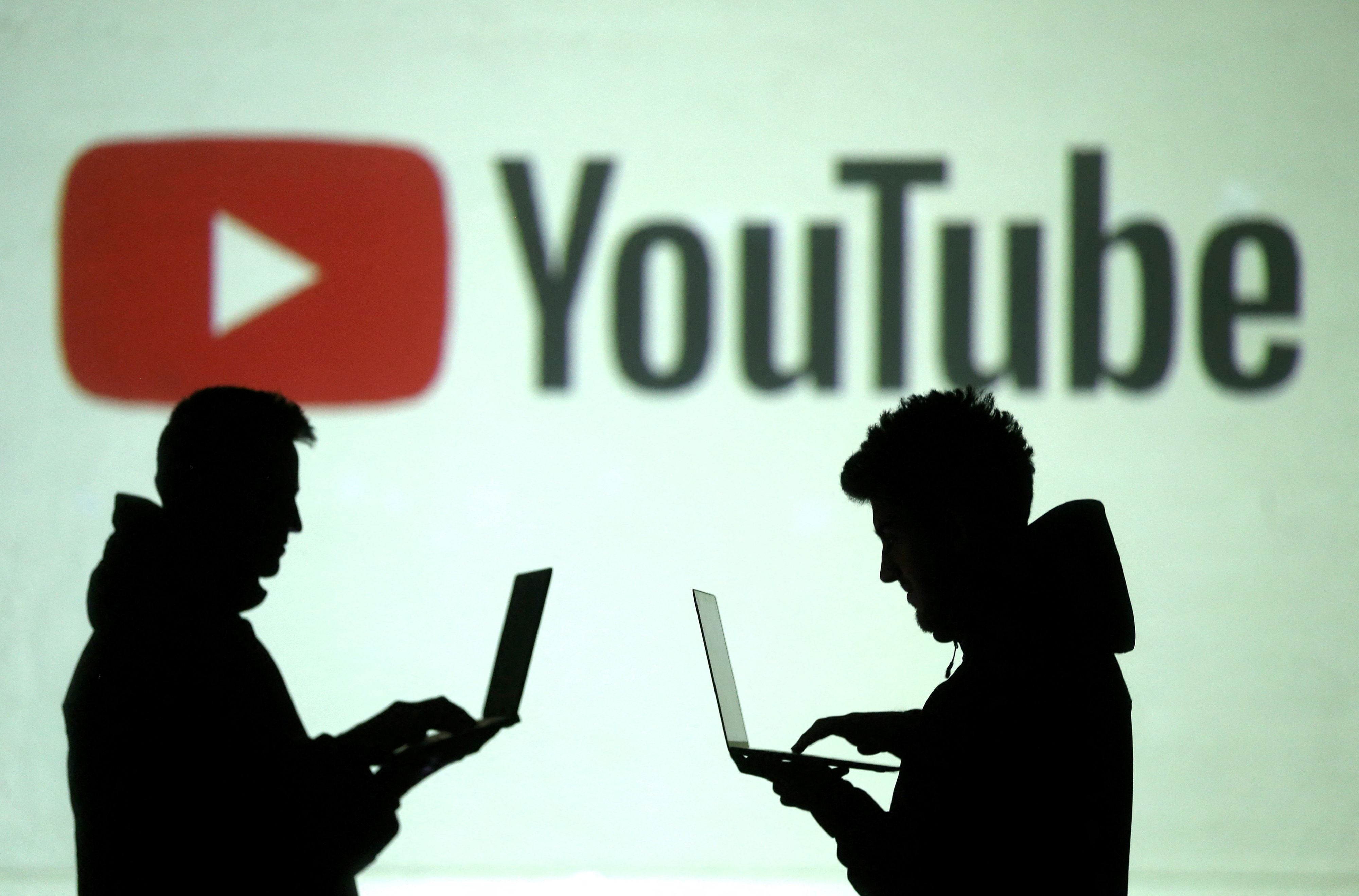 Los canales en YouTube pueden empezar a monetizar después de tener más de 1.000 suscriptores. (REUTERS)