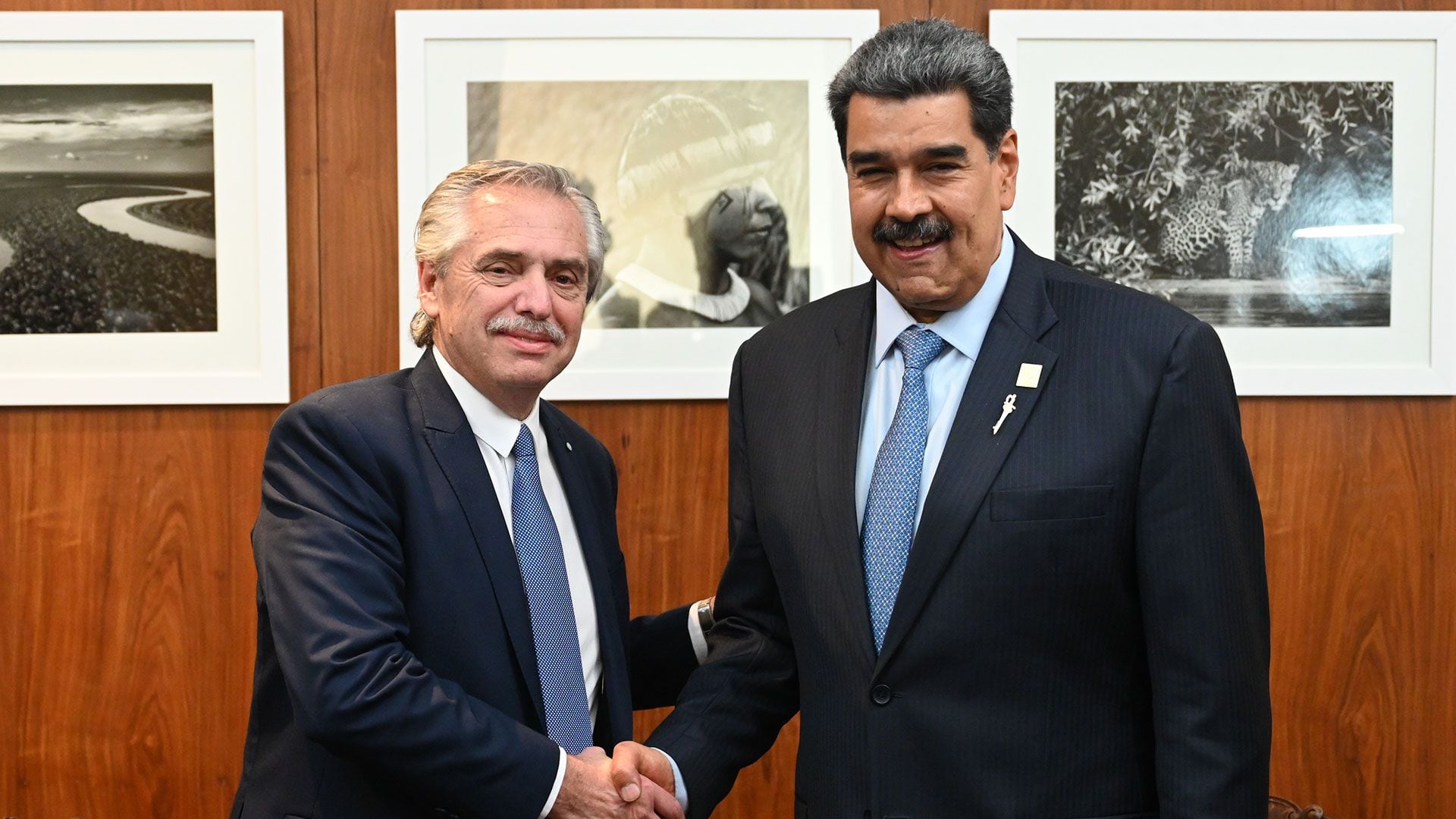 Alberto Fernández con Nicolás Maduro. Un gesto a pesar de la situación sobre derechos humanos