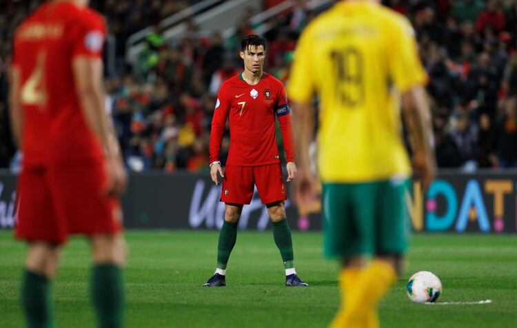 Ronaldo lleva 98 goles con la selección de Portugal (Reuters)