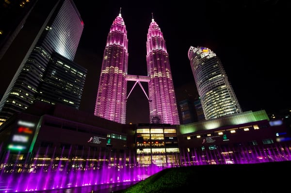 Las Torres Petronas, en Malasia, se unieron a la iniciativa contra el cáncer de mama