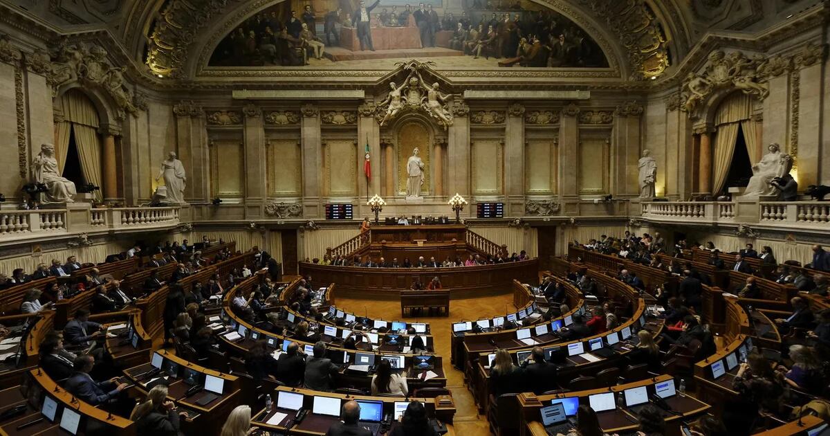Assembleia portuguesa não consegue eleger presidente da Câmara e haverá segunda volta