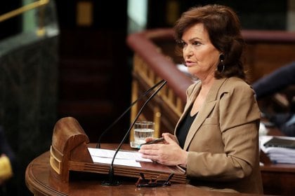 Carmen Calvo, vicepresidente primera del Gobierno español, durante una comparecencia en el Congreso de los Diputados, Madrid, España. Archivo. (REUTERS/Sergio Pérez)