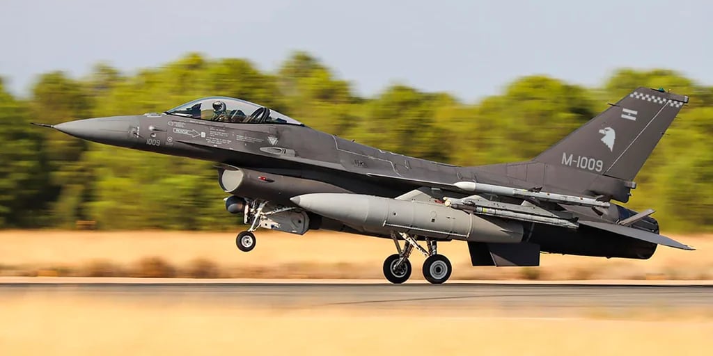 El Gobierno aprobó el gasto de 301 millones de dólares para la compra de 24 aeronaves F-16 a Dinamarca