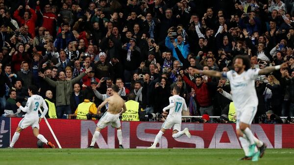REUTERS/Paul HannaCristiano Ronaldo festejando con sus compañeros