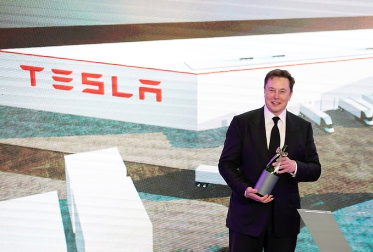 El CEO de Tesla, Elon Musk, fue en enero a China por el lanzamiento de su Model Y. Esa operación se verá retrasada. REUTERS