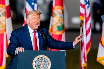 El presidente de Estados Unidos y candidato republicano a la reelección, Donald Trump, durante un acto de campaña, en Pensacola (Florida, EE.UU.). EFE/Dan Anderson