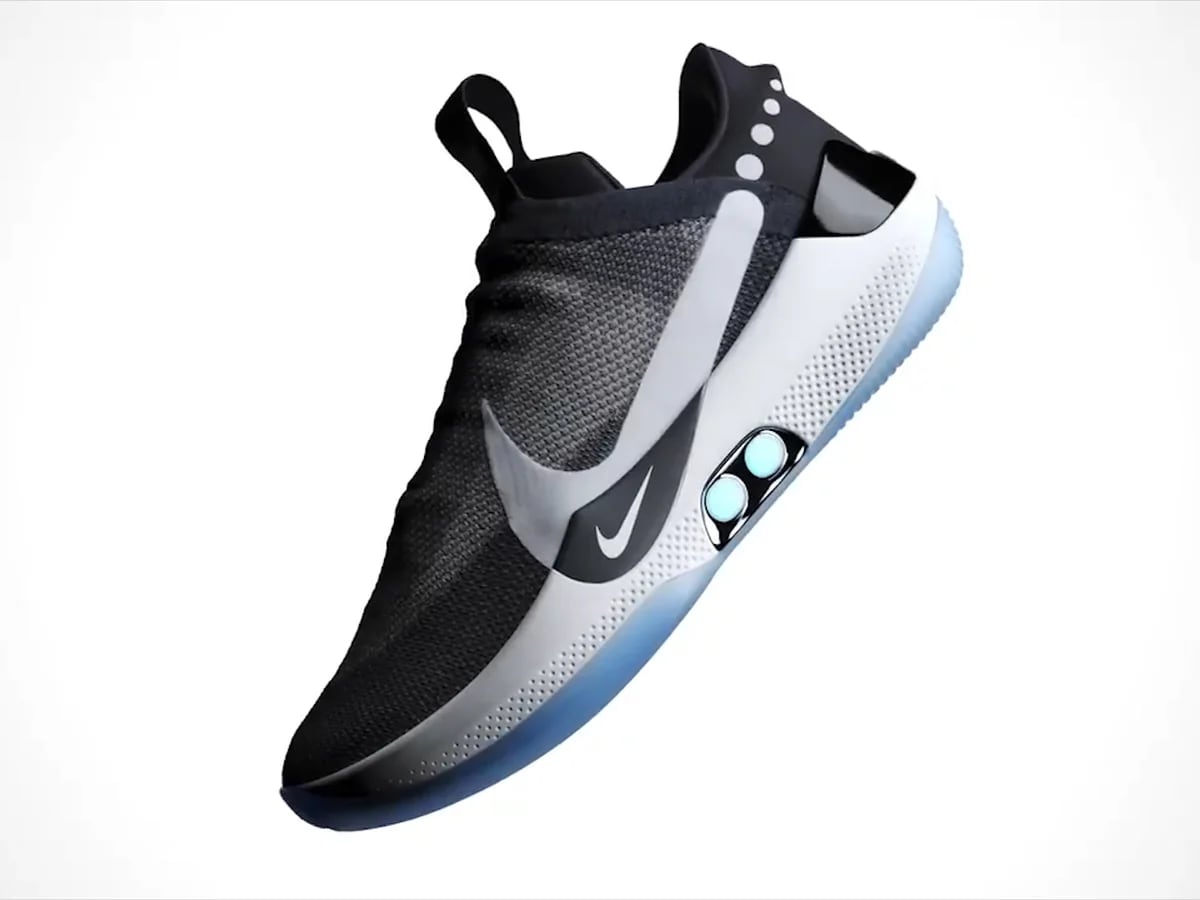 pestillo Mareo Torpe Nike presentó sus nuevas zapatillas que se ajustan automáticamente y se  controlan desde el celular - Infobae