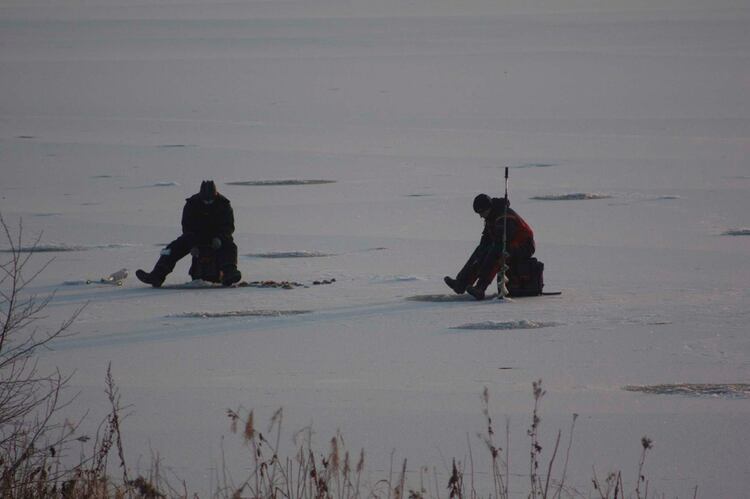 Pescadores en el río Kemi, Rovaniemi