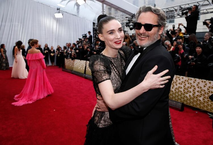 Joaquin Phoenix y Rooney Mara (REUTERS/Mike Blake)