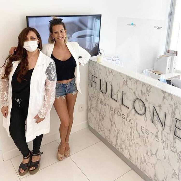 La doctora Fullone junto a Noelia Marzol (foto: @esteticafullone)