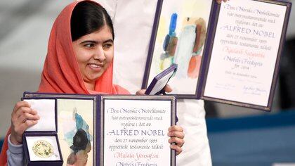 Con solo 17 años, en 2014 Malala se convirtió en la persona más joven que recibió el premio Nobel. (AFP)