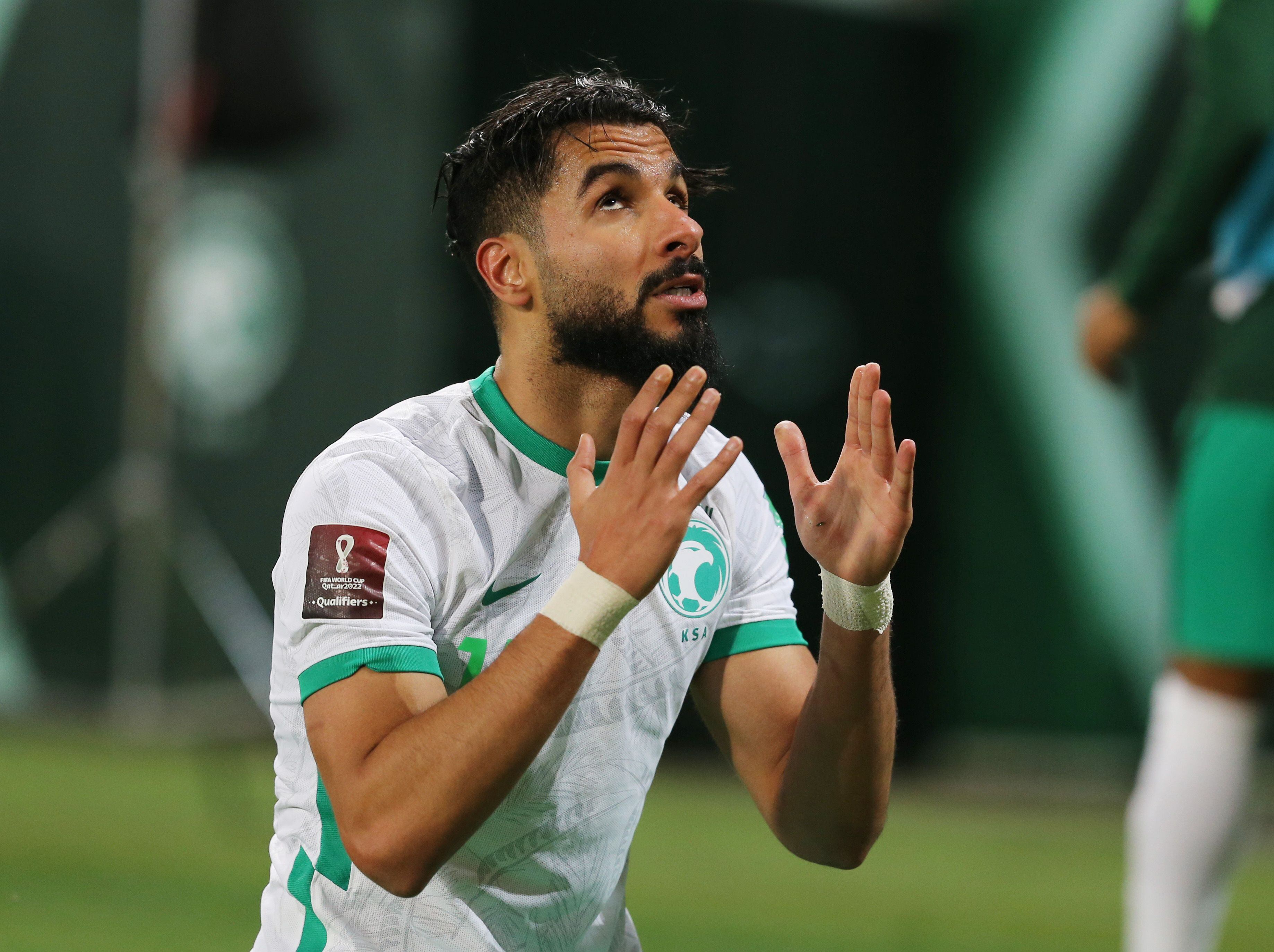 El goleador de Arabia Saudita, Saleh Al-Shehri, sufrió una dura lesión a 7 meses del Mundial de Qatar. Foto: REUTERS/Ahmed Yosri