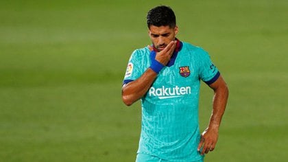 ¿El Barcelona especula con la salida de Luis Suárez antes de ir a la carga por Lautaro Martínez? (REUTERS/Albert Gea)