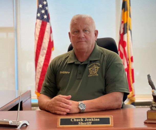 El sheriff Chuck Jenkins ayuda a combatir el consumo de fentanilo y las sobredosis. Facebook: (Sheriff Chuck Jenkins)