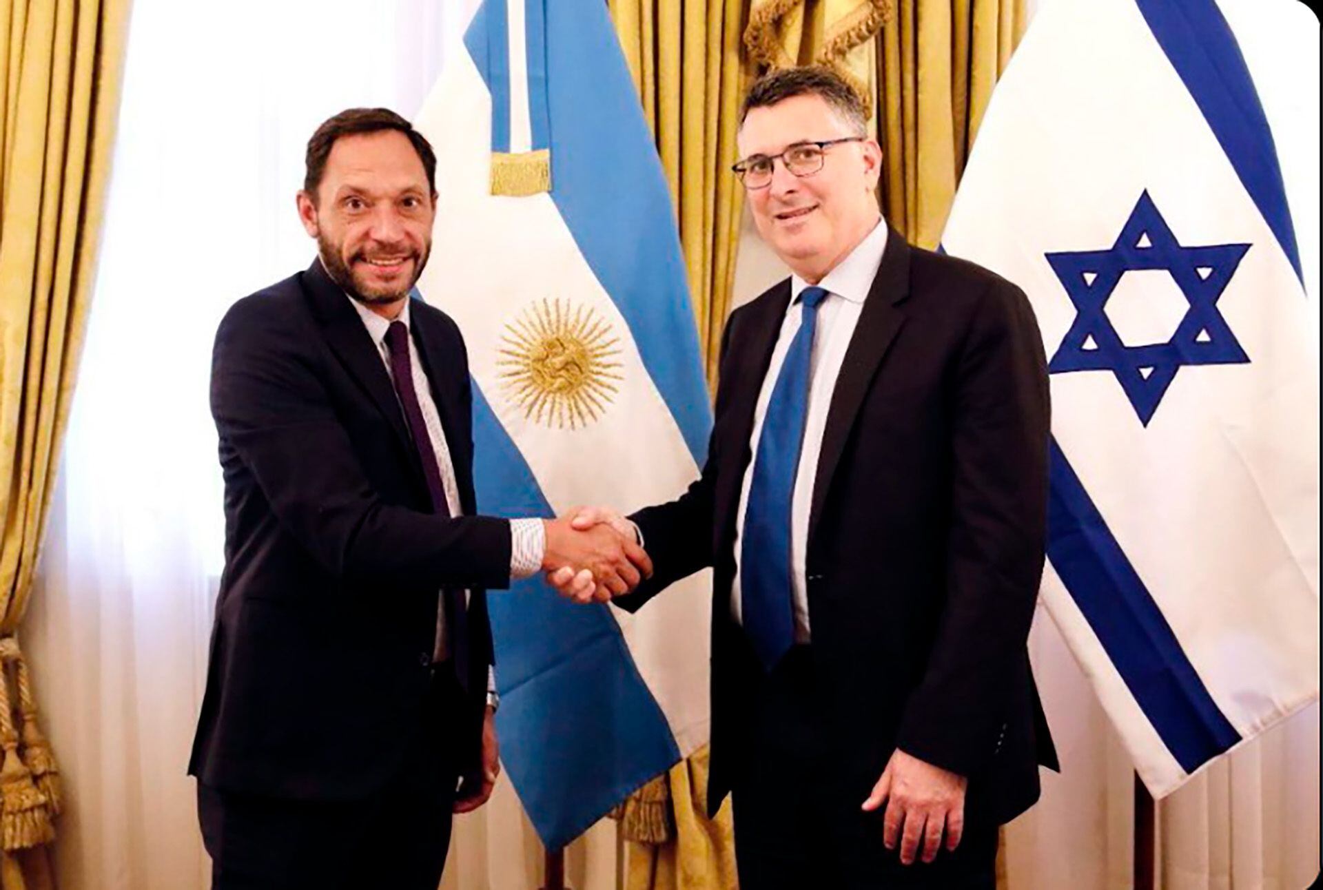 Israeli delegation Gideon Sa'ar with opposition leaders