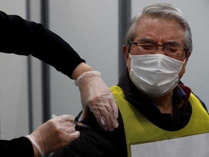 La vacunación comenzó en Japón a medida que crecen los contagios REUTERS/Kim Kyung-Hoon