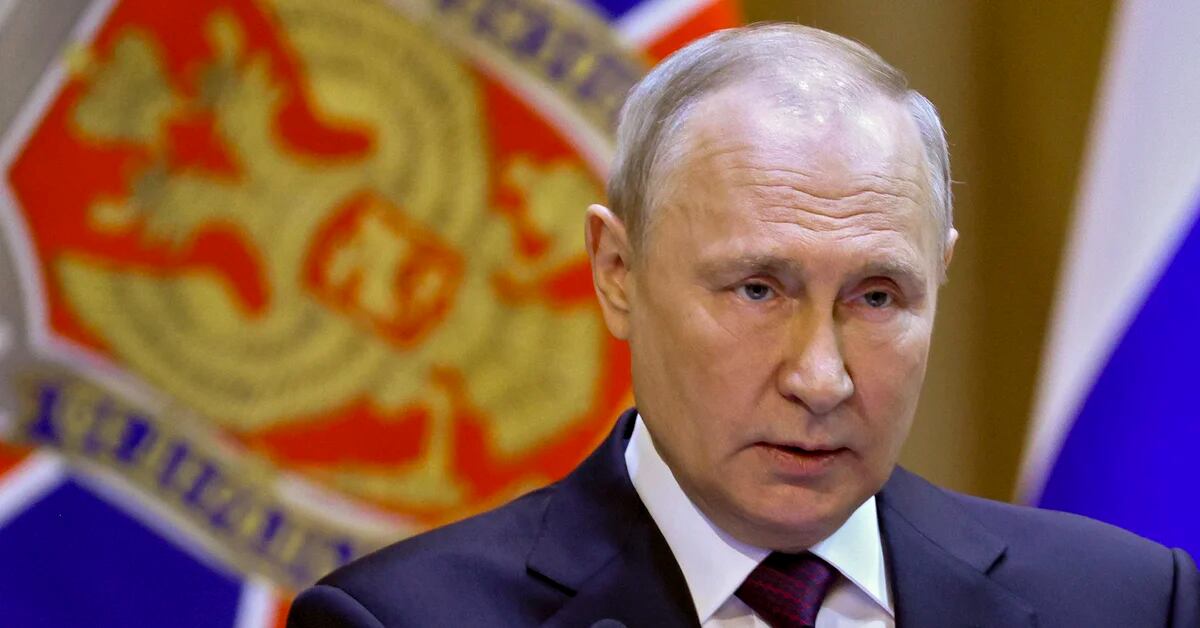 Putin signs law suspending nuclear deal with US