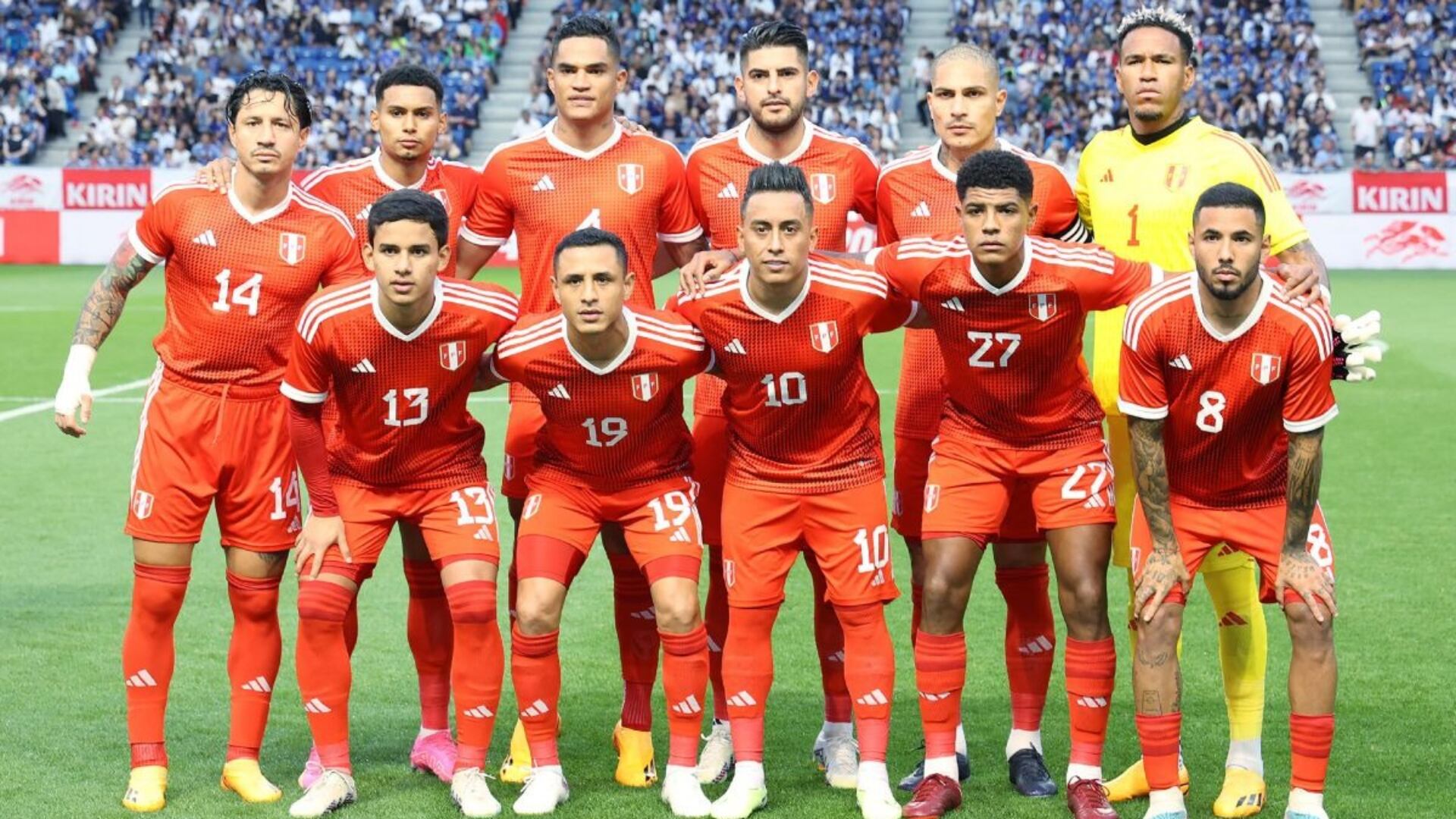 Formación de la selección peruana previo a un partido.