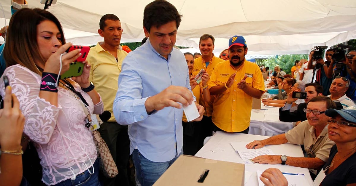 A former Venezuelan opposition MP has proposed creating a register so that migrants can participate in the primary elections
