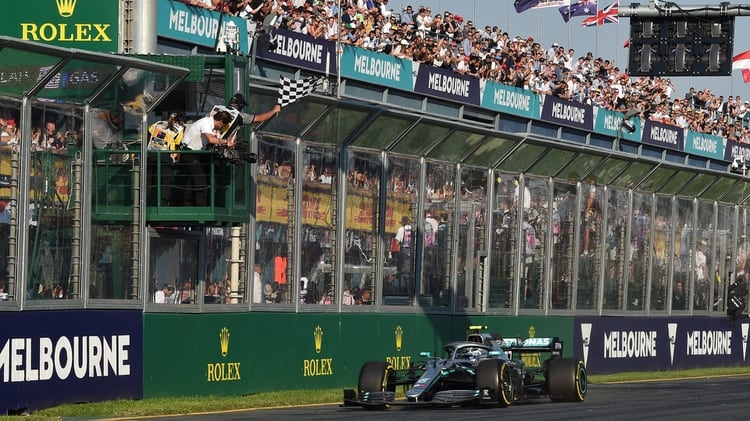 Mercedes se llevó el triunfo en Australia