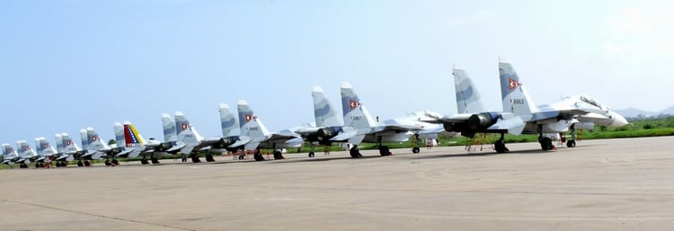 Cazabombarderos rusos Su-30 MK2, en servicio en la Fuerza Aérea de Venezuela