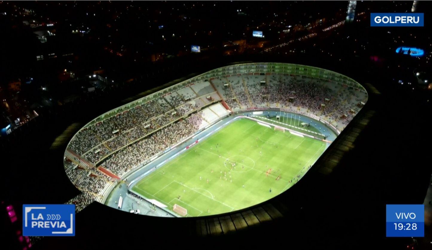 Vista panorámica del Estadio Nacional a minutos del inicio del partido entre Sport Boys y Universitario.