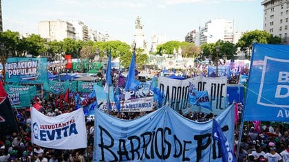 La militancia en la calle apoyó el impuesto