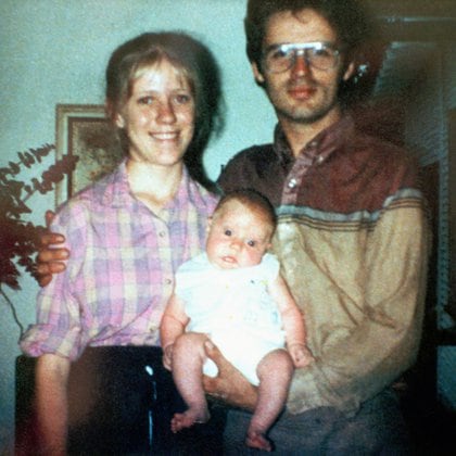 David Koresh, con su mujer Rachel y su hijo Cyrus. (AP Photo)