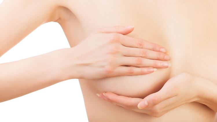 El cáncer de mama es el tumor más frecuente en la mujer (Shutterstock)