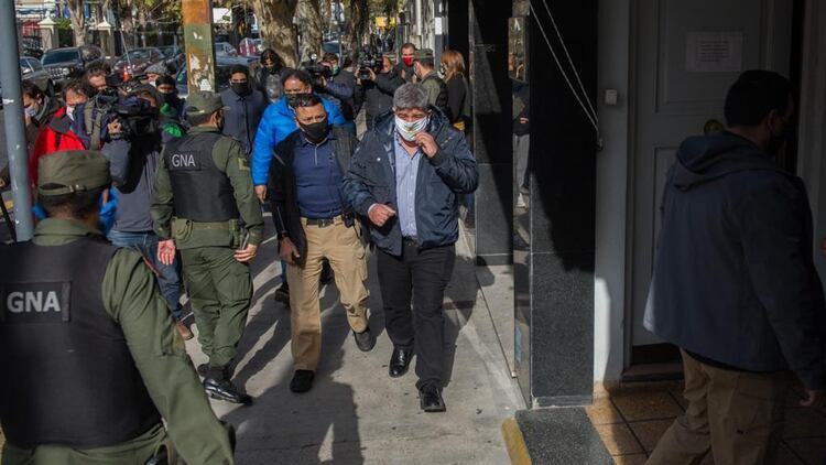 Pablo Moyano llegando a Lomas de Zamora para declarar (foto Adrián Escandar)