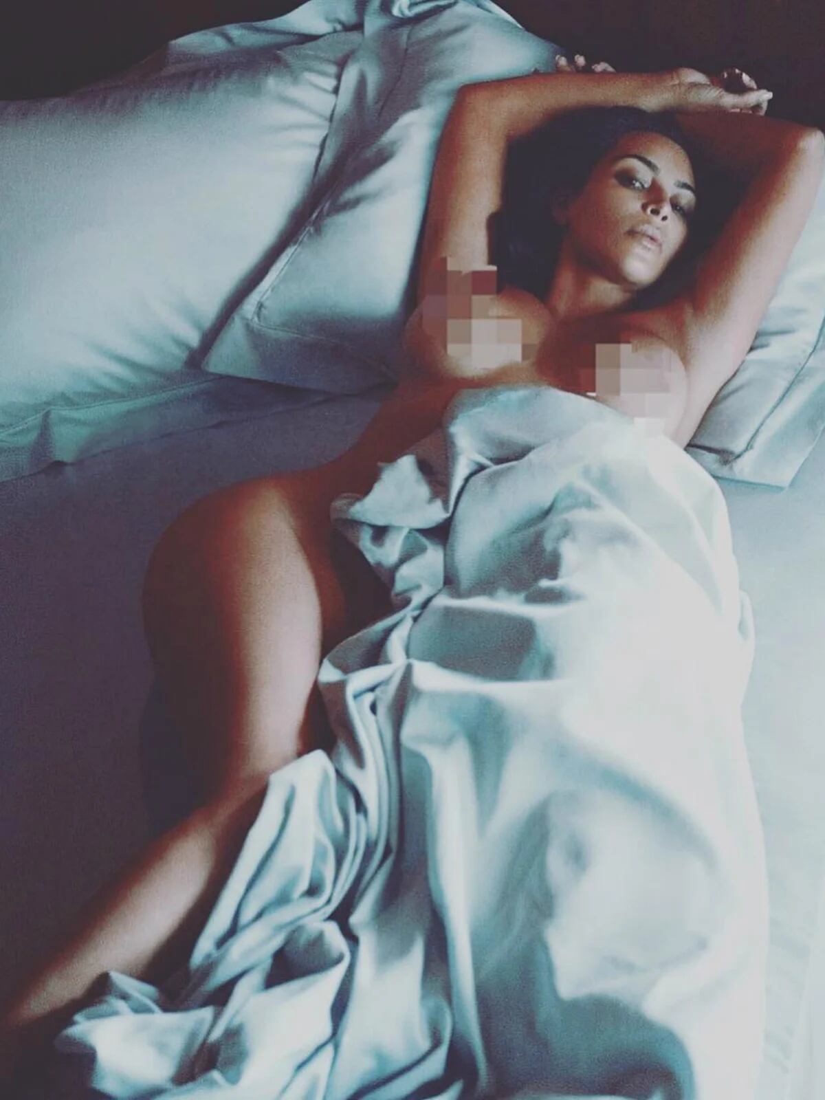 Kim Kardashian celebró la llegada de su tercera hija con un desnudo en las  redes - Infobae