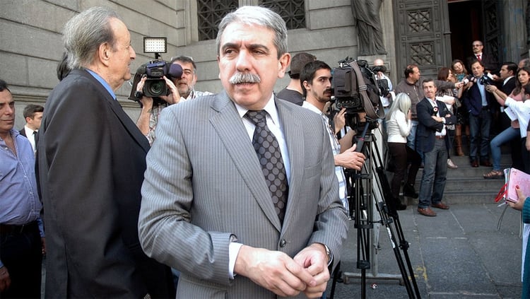 El ex jefe de Gabinete Aníbal Fernández “descartó” que Cristina asista (Nicolás Stulberg)