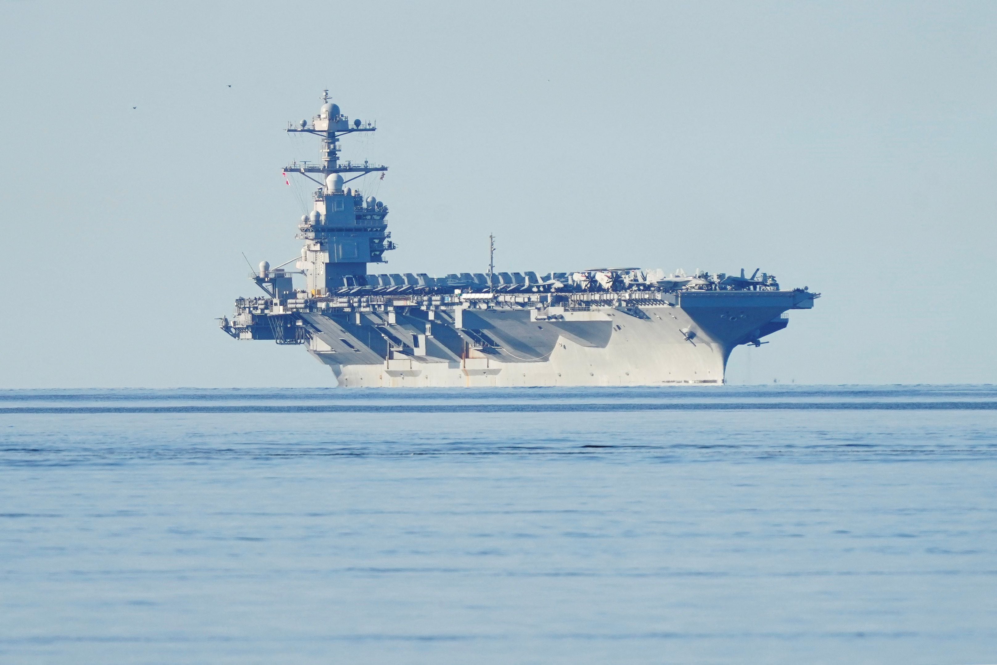 EEUU desplegará el portaaviones USS Gerald R. Ford para reforzar su presencia en Medio Oriente (Terje Pedersen/NTB/via REUTERS)