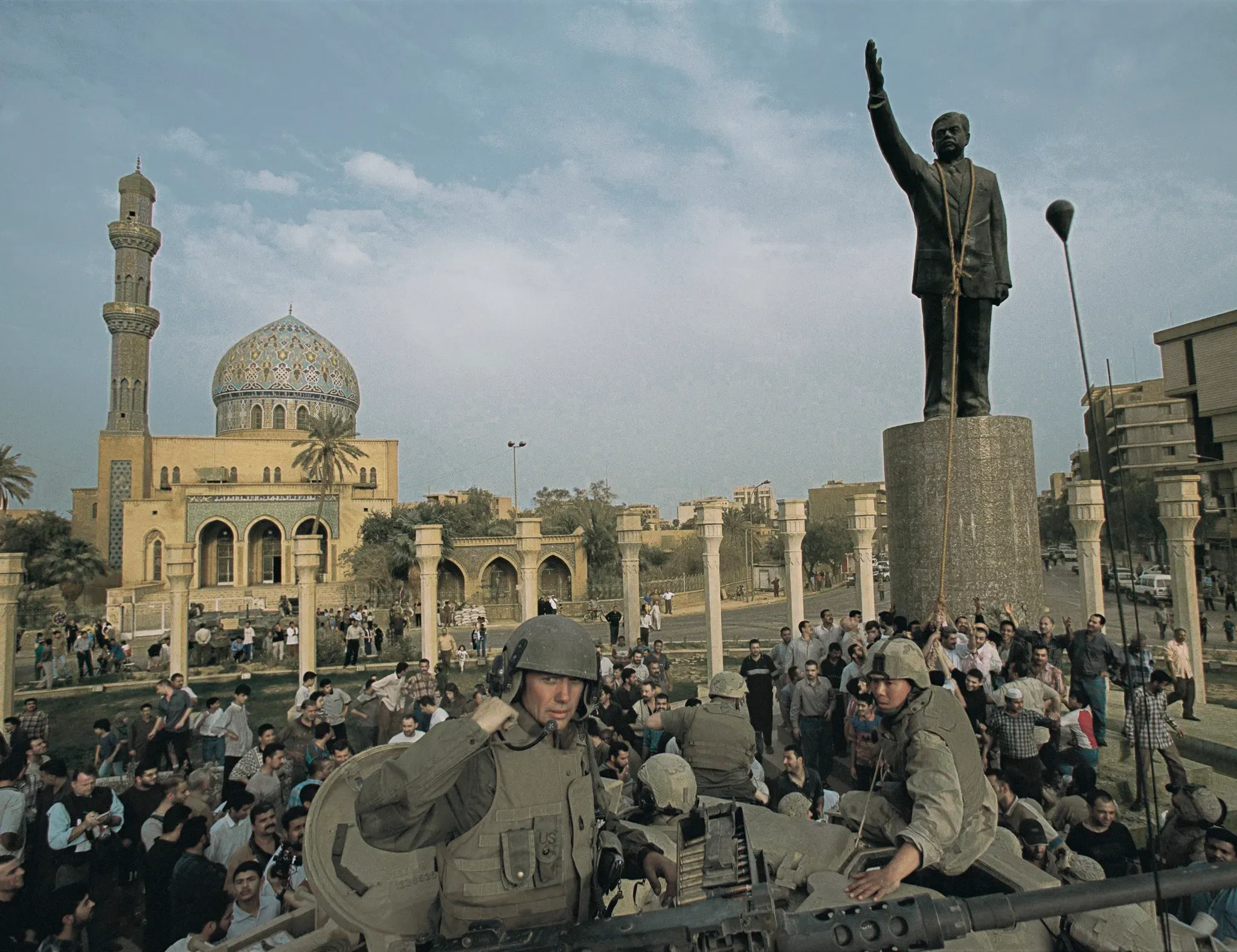Caída estatua de Saddam, Irak 2003.