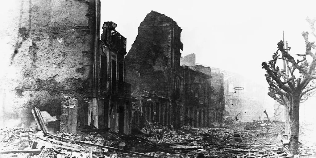 Las tres horas dantescas de Guernica: el bombardeo que anticipó la ferocidad del nazismo y cambió la historia del arte