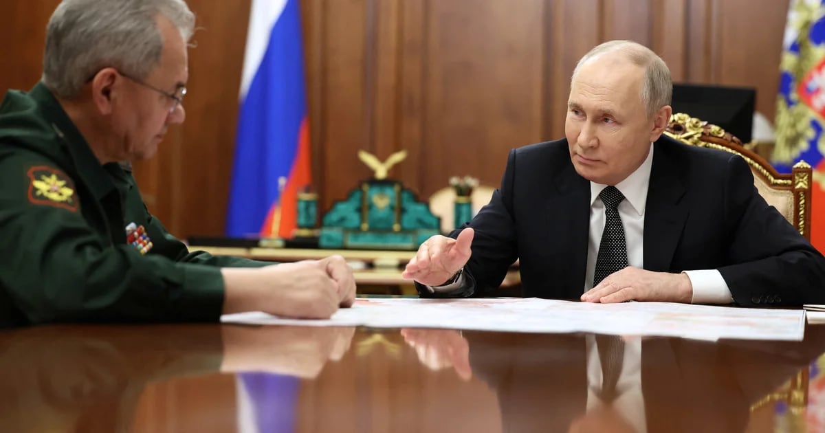 Vladimir Putin ha risposto agli Stati Uniti e ha confermato che la Russia non sta sviluppando armi nucleari per lo spazio
