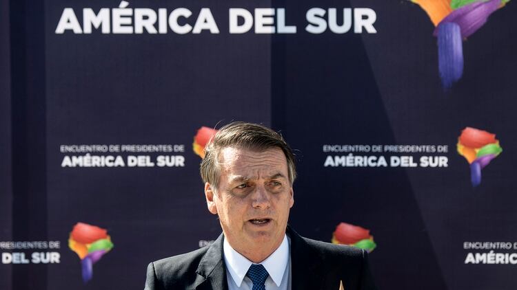 Bolsonaro participará el viernes de una cumbre de presidentes de Sudamérica (AFP)