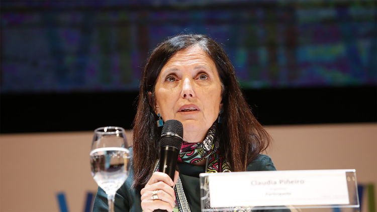 La escritora Claudia Piñeiro relató varias situaciones de violencia de las que fue víctima en las redes.